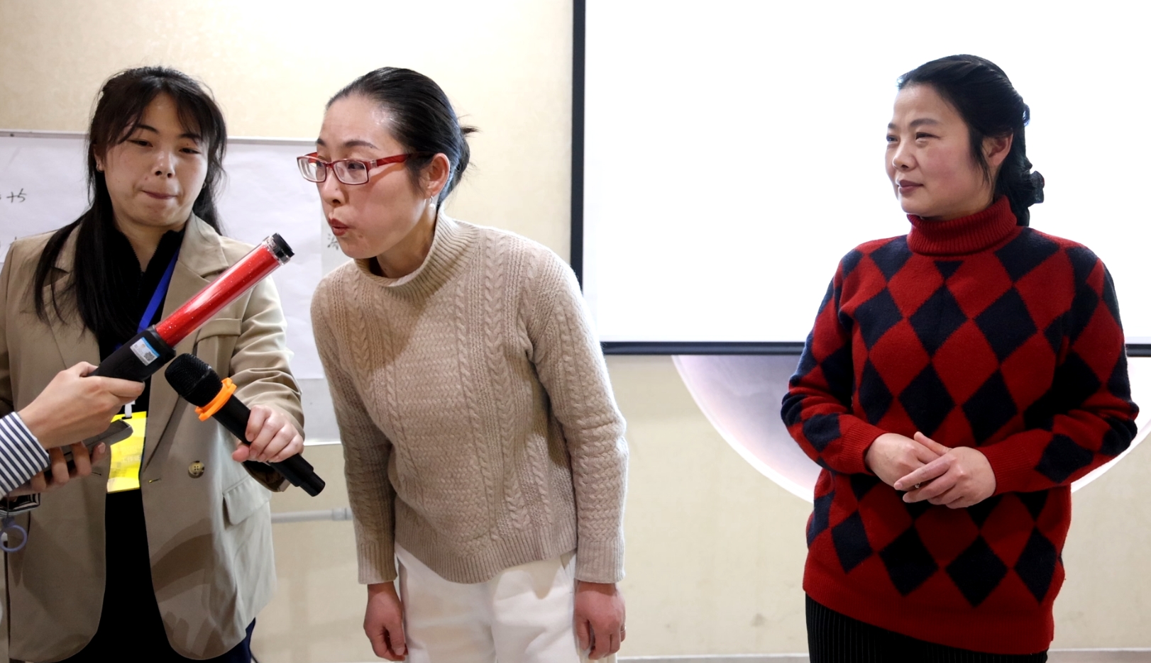 9999js��ɳ��Ʒ��(�й�)���޹�˾